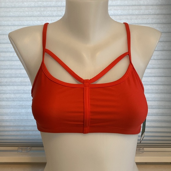 Onzie Other - Onzie Yoga Bound Bra Top. Poppy red. 
BNWT